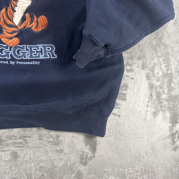 Vintage Disney Store Tigger Crewneck Sweater Men's Small Navy Cute Cartoon 90s - Picture 4 of 15